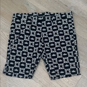 Dolce & Gabbana Men’s Patterned Shorts Size It 52 (or XL)